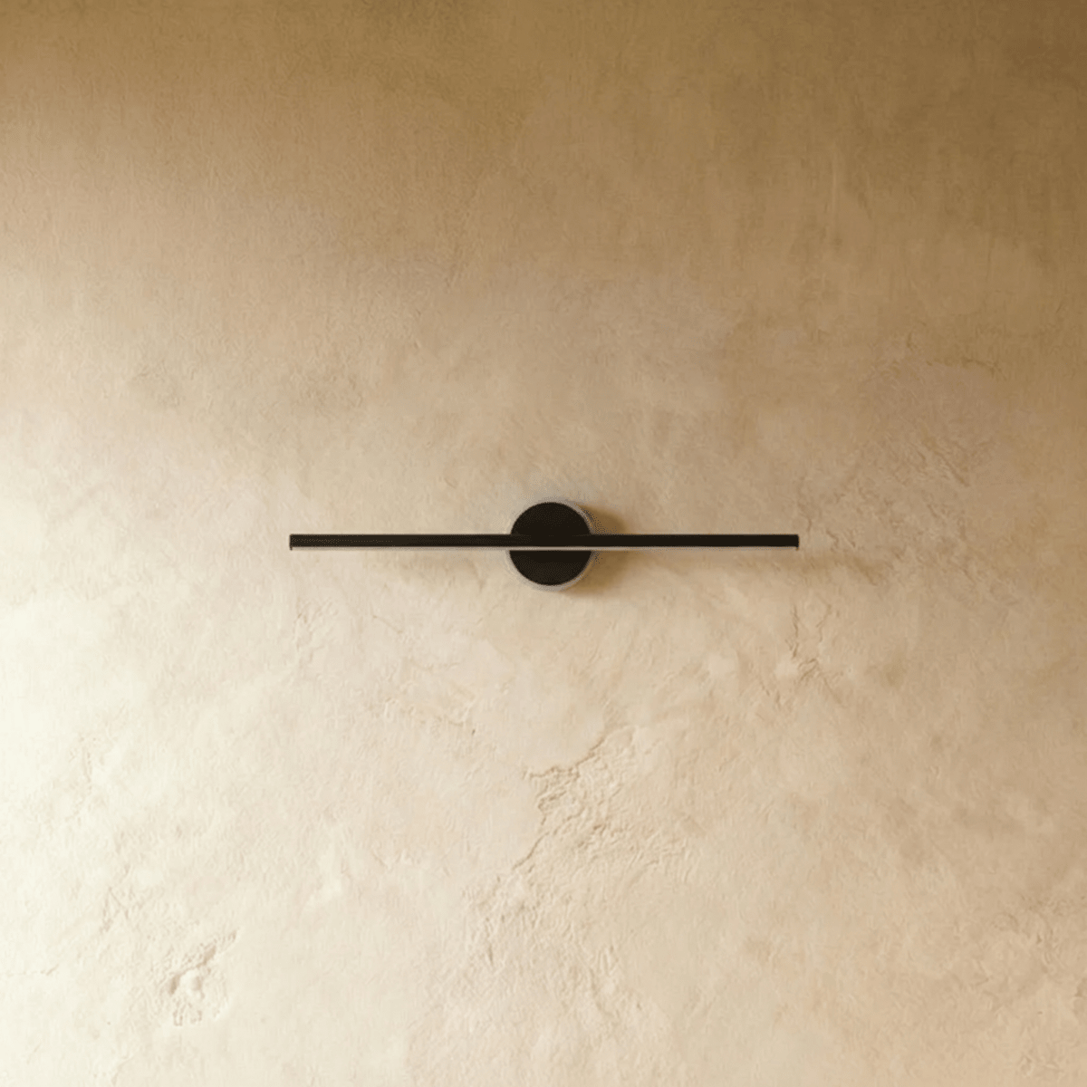 Lampada da parete geometrica ArcLine per bagni moderni