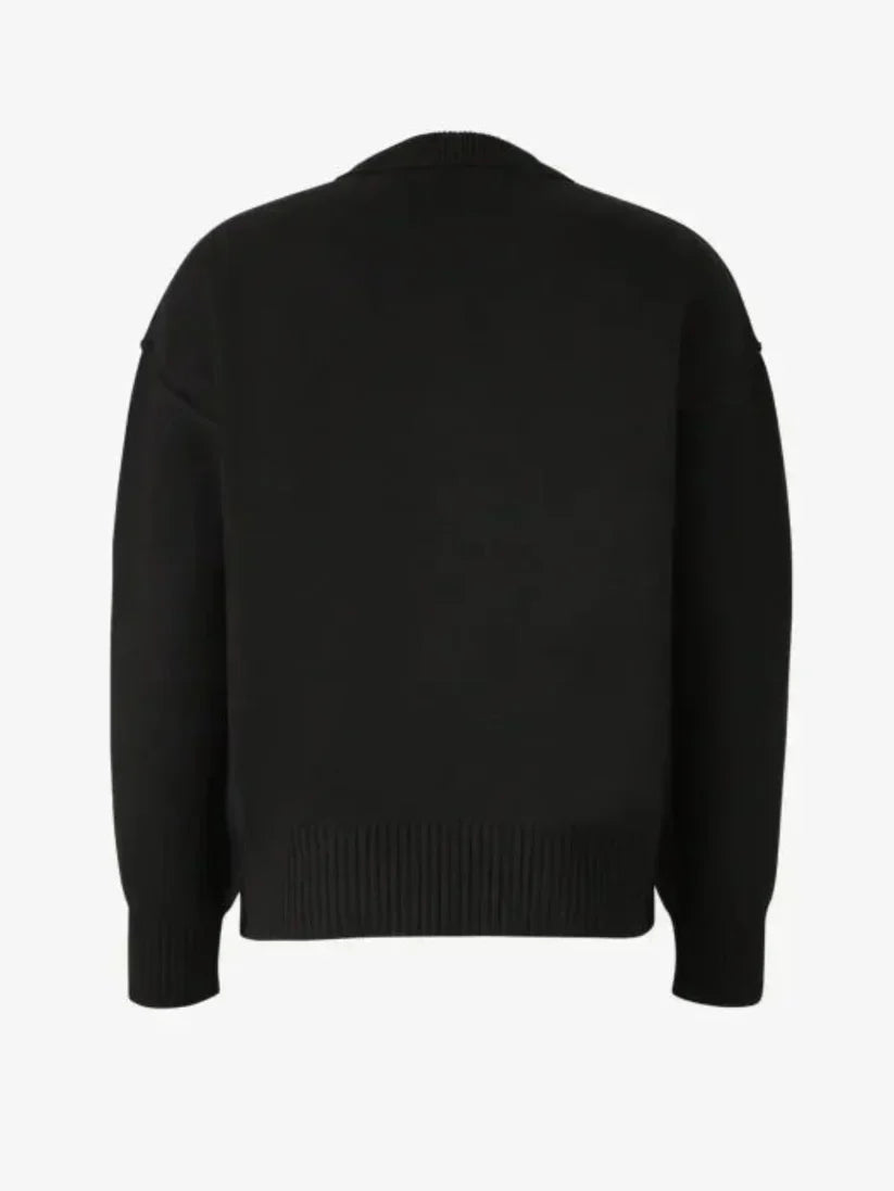 Unisex svetr ze 100% vlny s vyšitým emblémem srdce