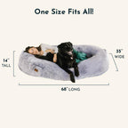 Le lit pour chien humain, une chaise longue confortable pour les humains du monde entier | Fioriscas