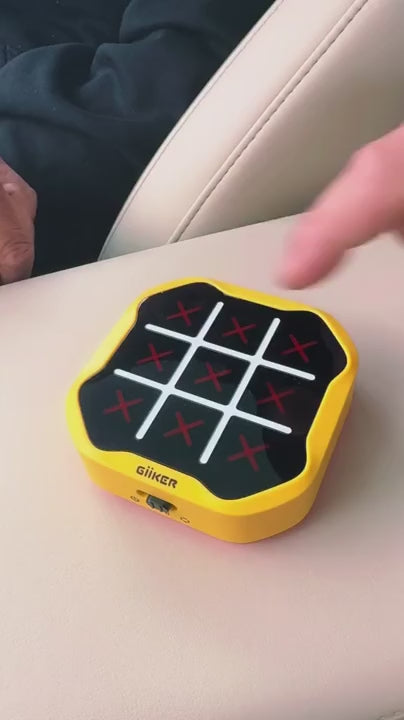 Přenosná elektronická hra piškvorky 3 v 1 | Fioriscas