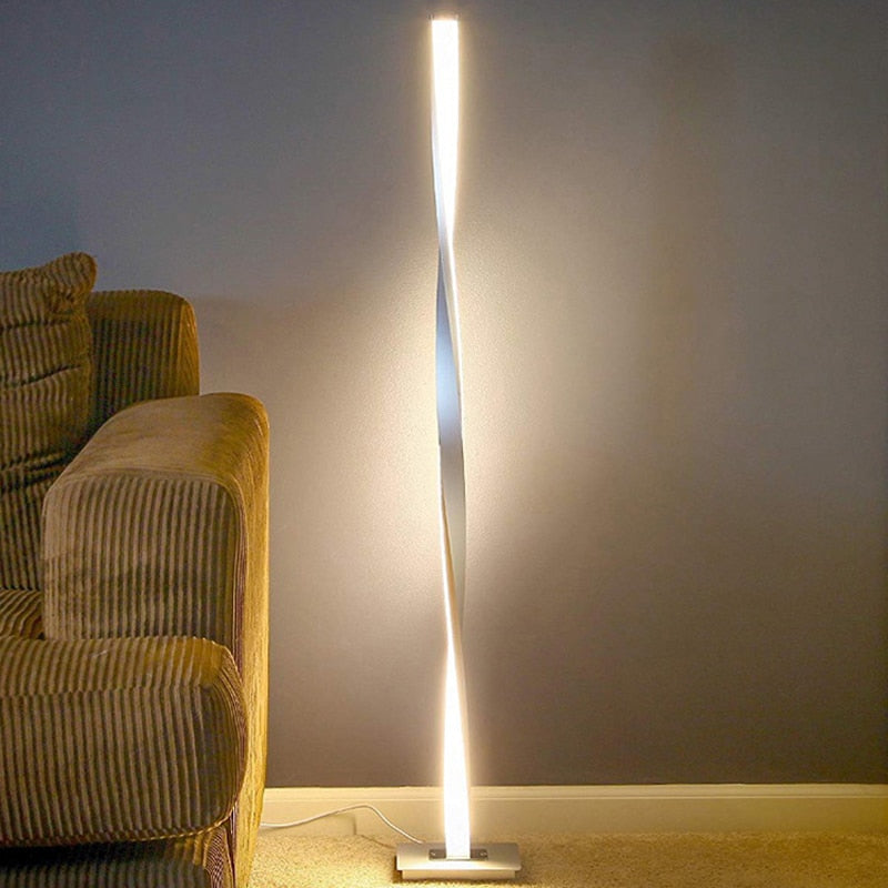 Rivelo Twist-golvlampa, pläterad järnkropp med integrerad LED