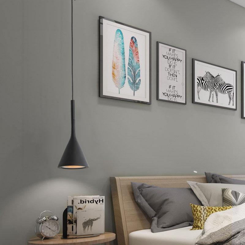 Závěsné světlo Cone Shade, severský design pro jídelny a vstupní prostory