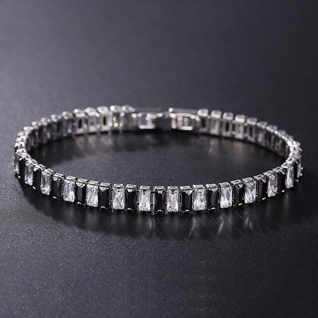 AstraLuxe Unisex Bracelet with Sparkling Zirconia Chain Design
