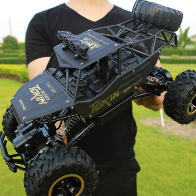 Kaukosäätöinen Monsteriauto, TerraRover 4x4 maastoajolelu lapsille ja aikuisille