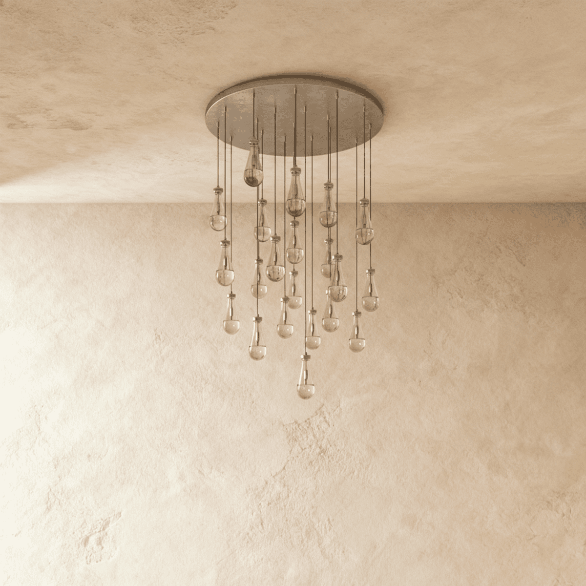 AquaLume regendruppel glazen kroonluchter met onderwatergloed en metalen frame