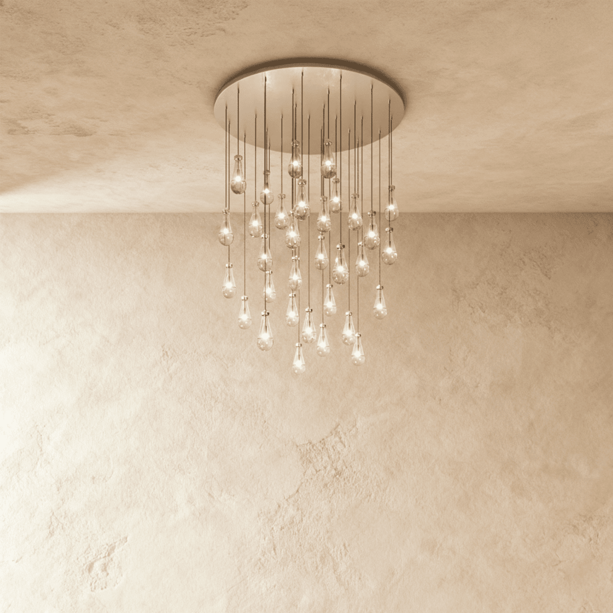 AquaLume regendruppel glazen kroonluchter met onderwatergloed en metalen frame