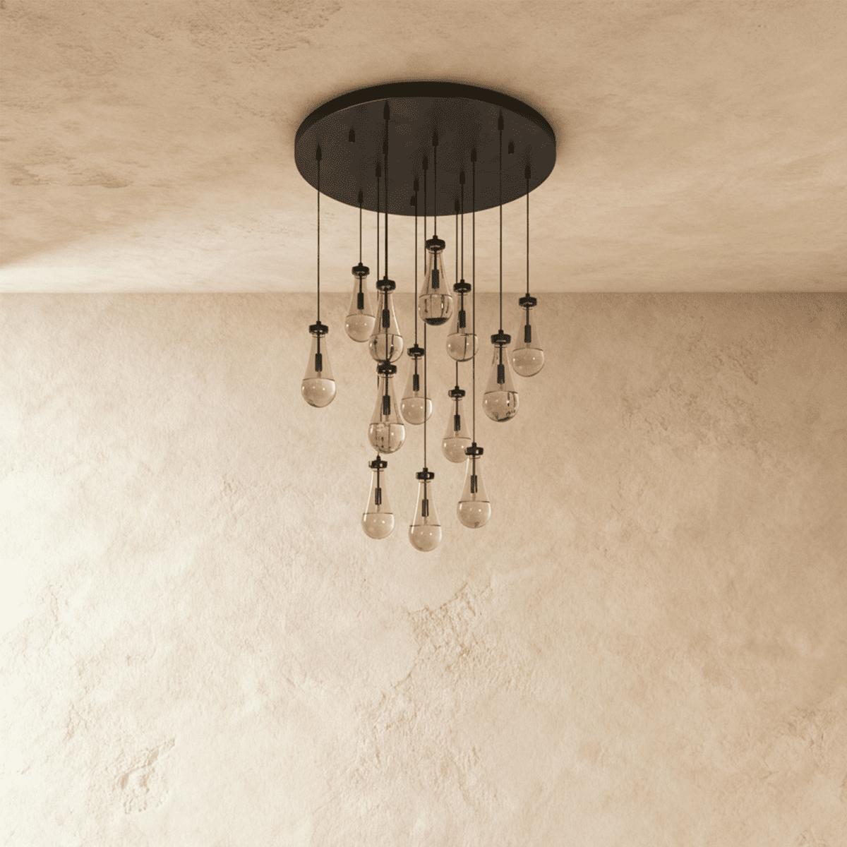 AquaLume regendruppel glazen kroonluchter met onderwatergloed en metalen frame