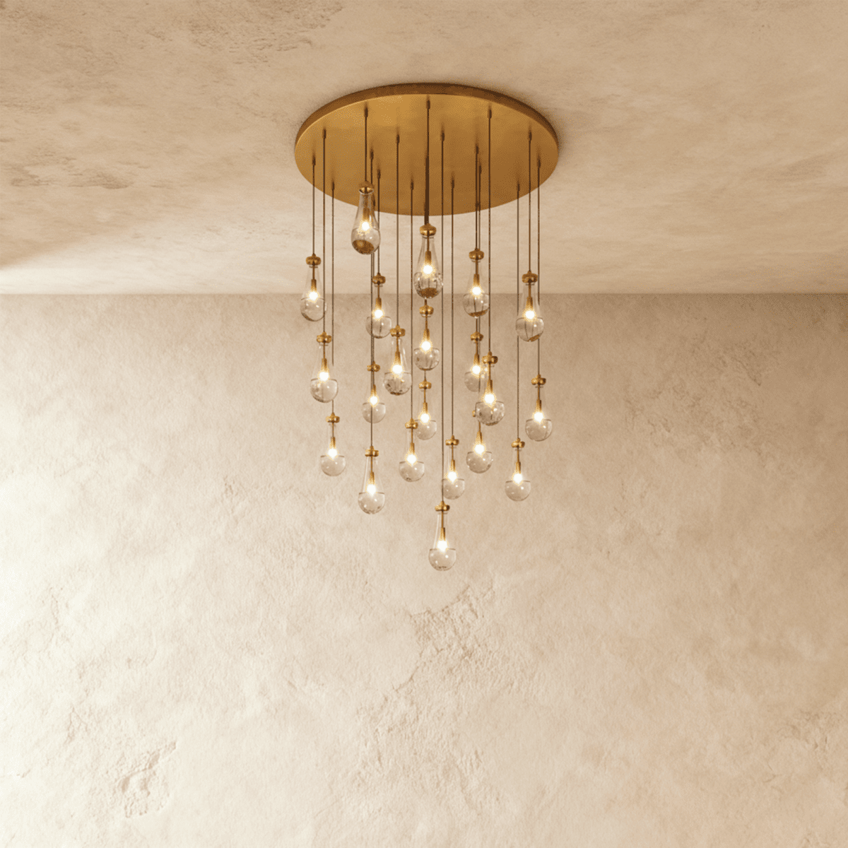 AquaLume regendruppel glazen kroonluchter met onderwatergloed en metalen frame
