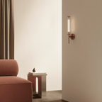 AuraLume gestructureerde cilindrische glazen kap wandlamp in messing of ijzer