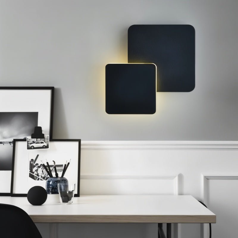 Candeeiro de parede LumenFlow LED com rotação de 300 graus e luz noturna suave