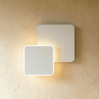 Candeeiro de parede LumenFlow LED com rotação de 300 graus e luz noturna suave