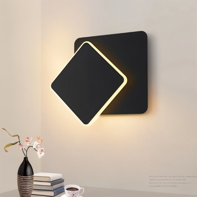Candeeiro de parede LumenFlow LED com rotação de 300 graus e luz noturna suave