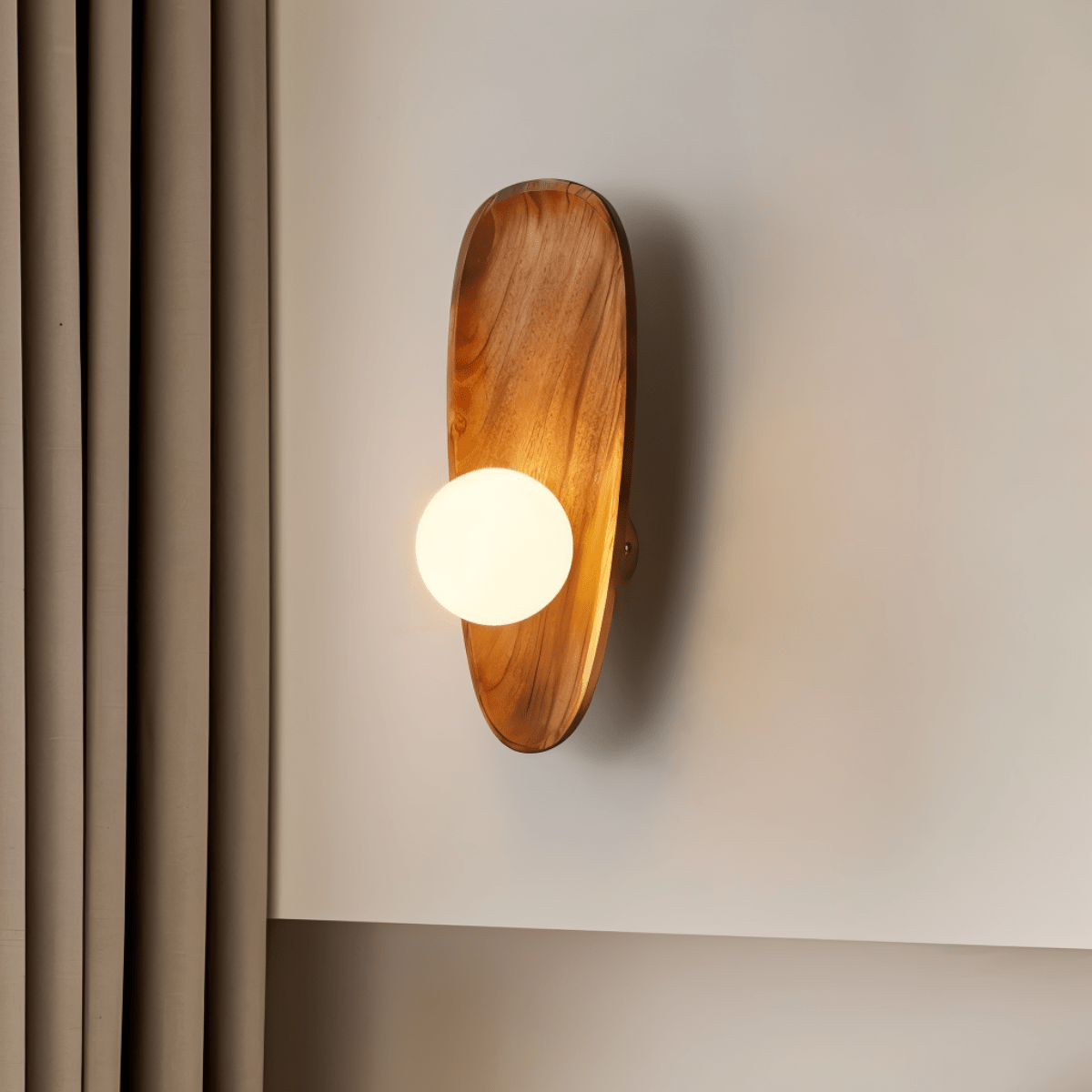 Nástěnná lampa Calm Glow pro ambientní místnosti s dřevěným akcentem  