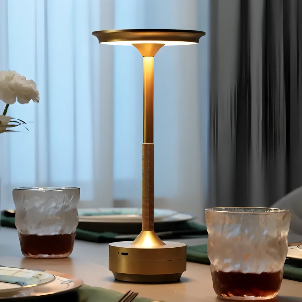 ルマフォージ 充電式LEDテーブルランプ アルミ製モダンデザイン