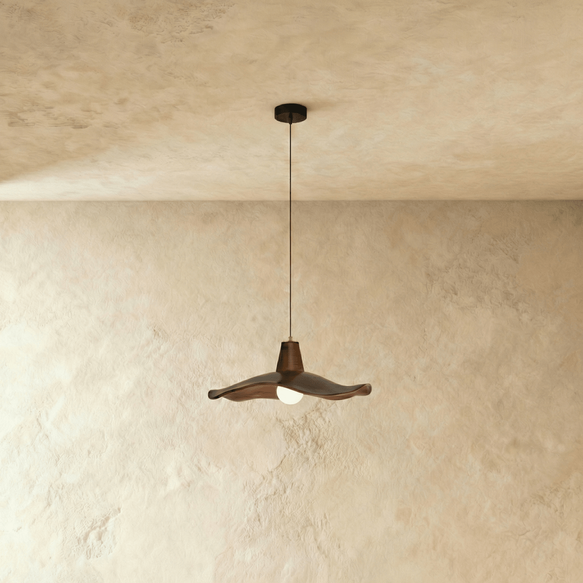 LumaWabi nordisk Wabi Sabi pendellampa för moderna interiörer med polerad finish