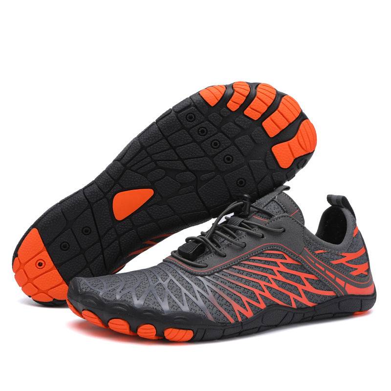 Barfußschuhe mit Kupferdetails und einer dünnen, flexiblen Sohle