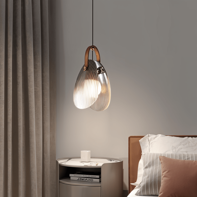 Nowoczesna lampa wisząca z żłobionego szkła w kształcie kropli z rzeźbiarskim trójpakiem
