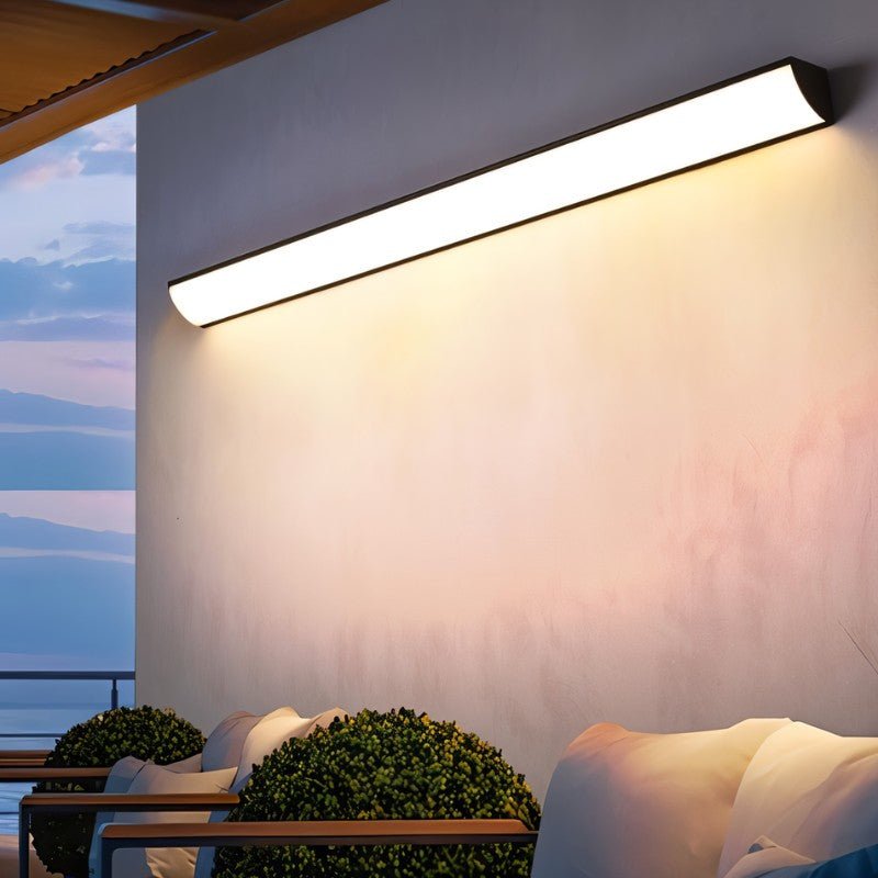 Lampada da Parete Esterna LuminaGuard LED Impermeabile e Antiruggine
