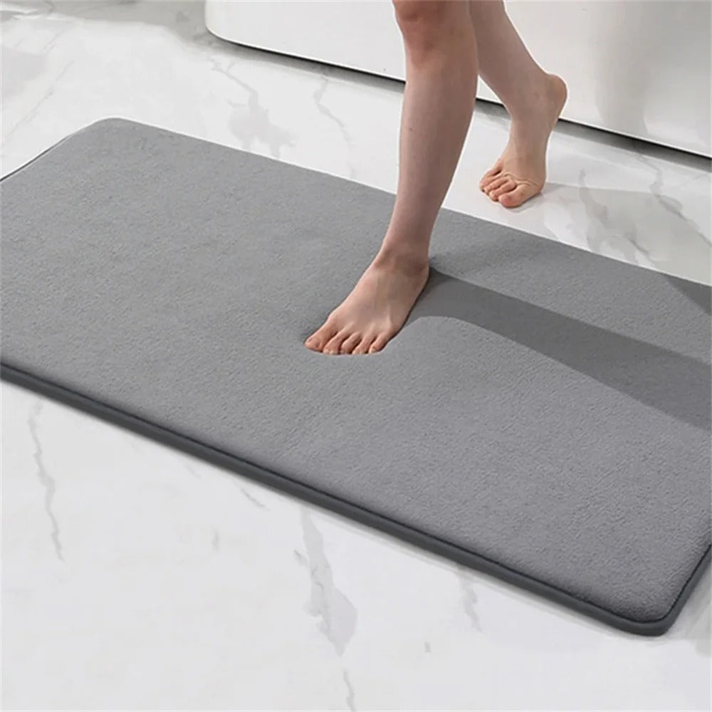 Tappetino da bagno in peluche Nova, tappeto in velluto antiscivolo ad asciugatura rapida