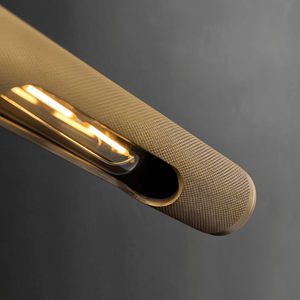 Nástěnná zrcadlová lampa Knurled Brass s teplým světlem  