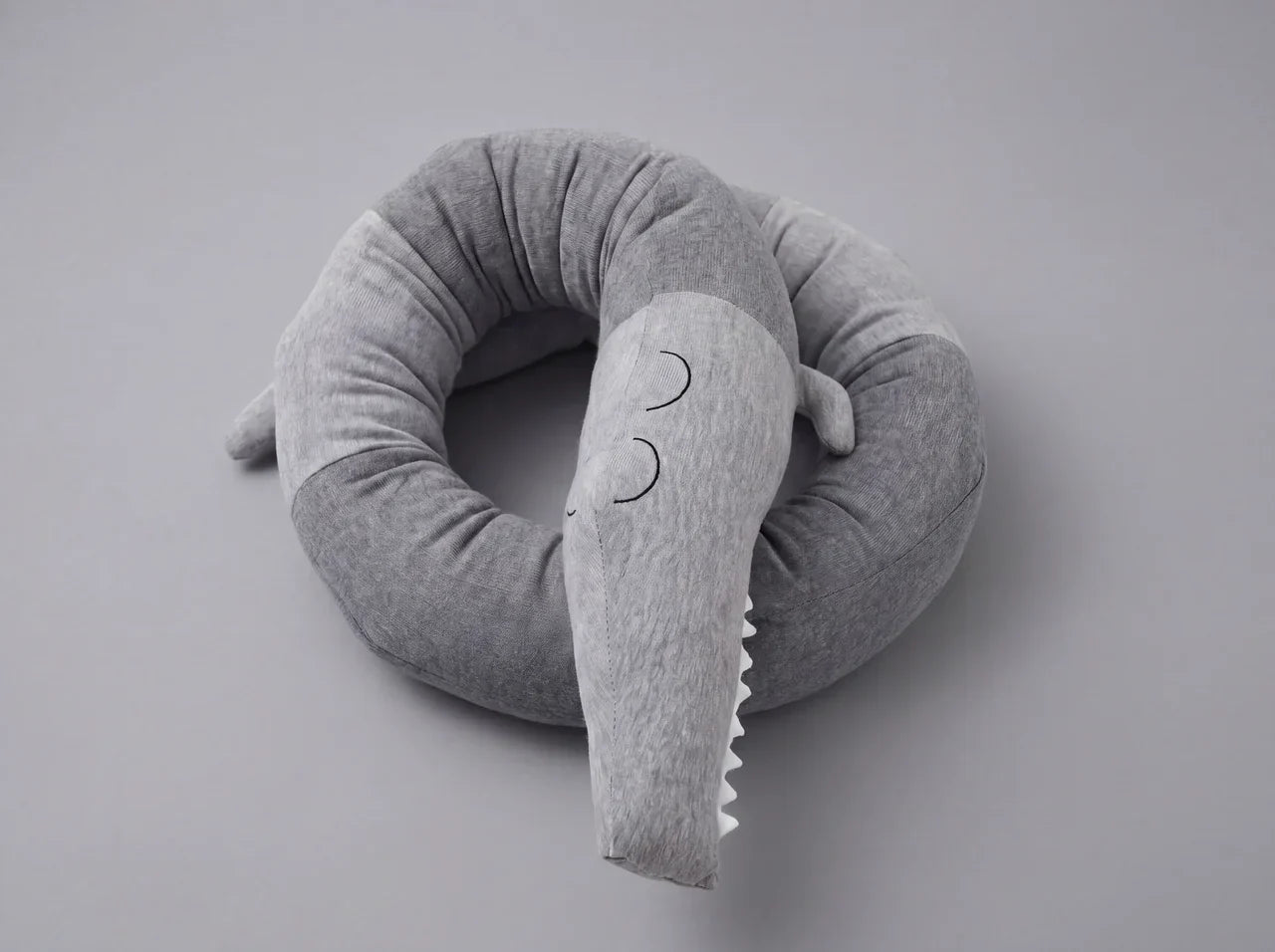 Cozy Crocodile Crib Bolster – Soft Bedside Companion | Fioriscas