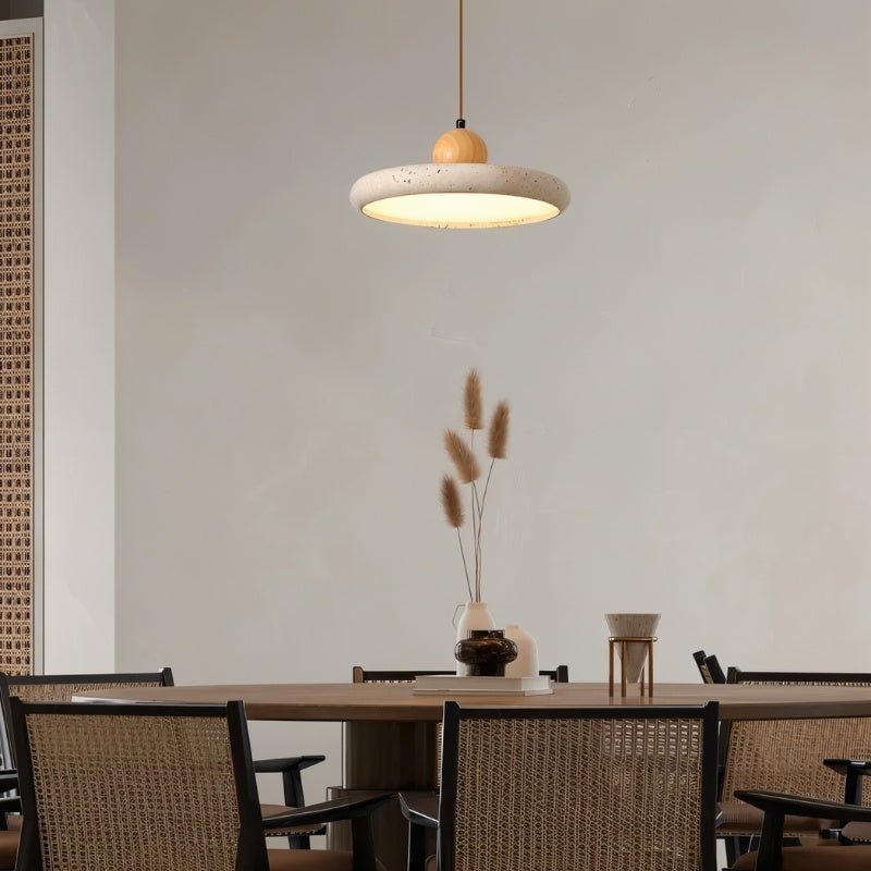 Luz de Pendente TerraLume em Madeira de Travertino para Decoração Natural de Casa