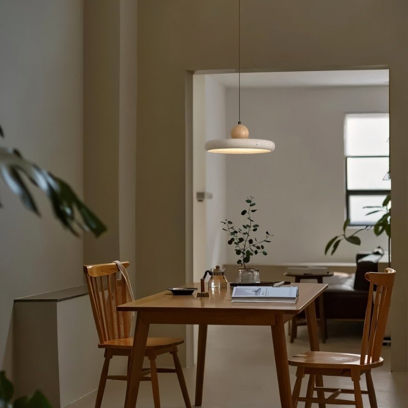 Luz de Pendente TerraLume em Madeira de Travertino para Decoração Natural de Casa