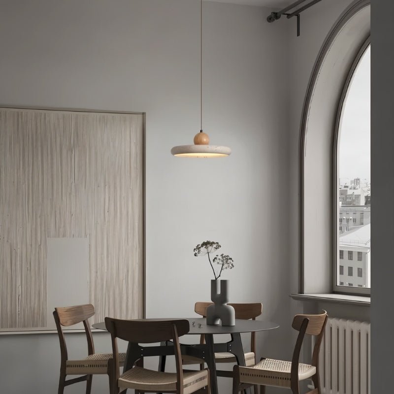 Luz de Pendente TerraLume em Madeira de Travertino para Decoração Natural de Casa