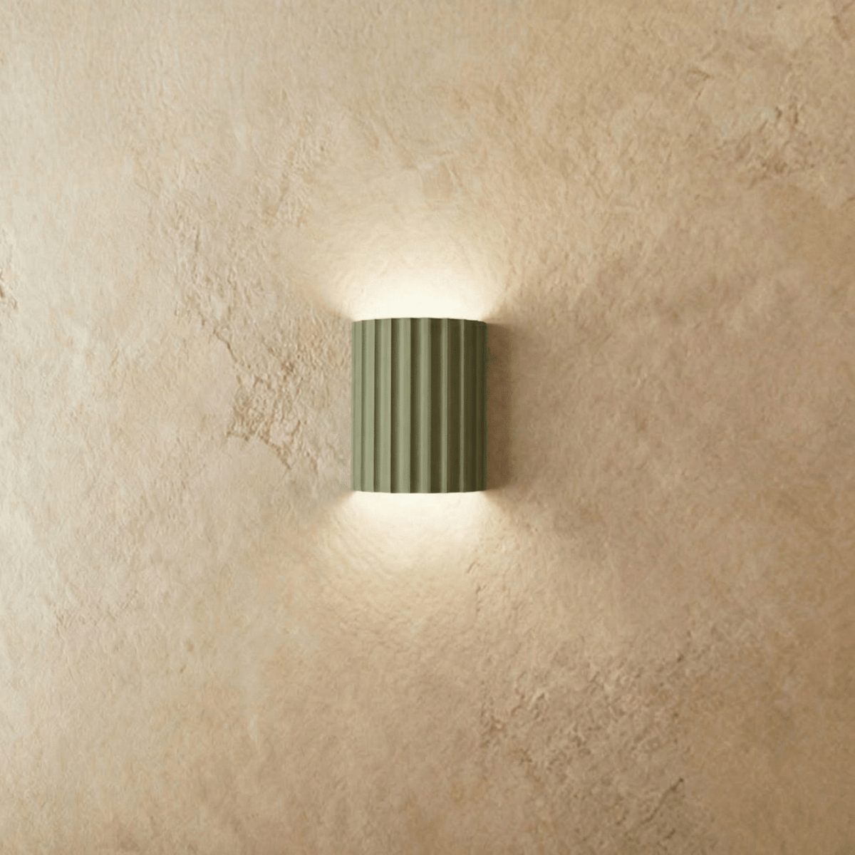 LumenFlute Resin Wall Lamp With Fluted Texture For Ambient Glow