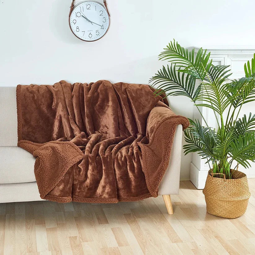 Plush Waterproof Throw Blanket For Two, Cozy Indoor And Outdoor Use
