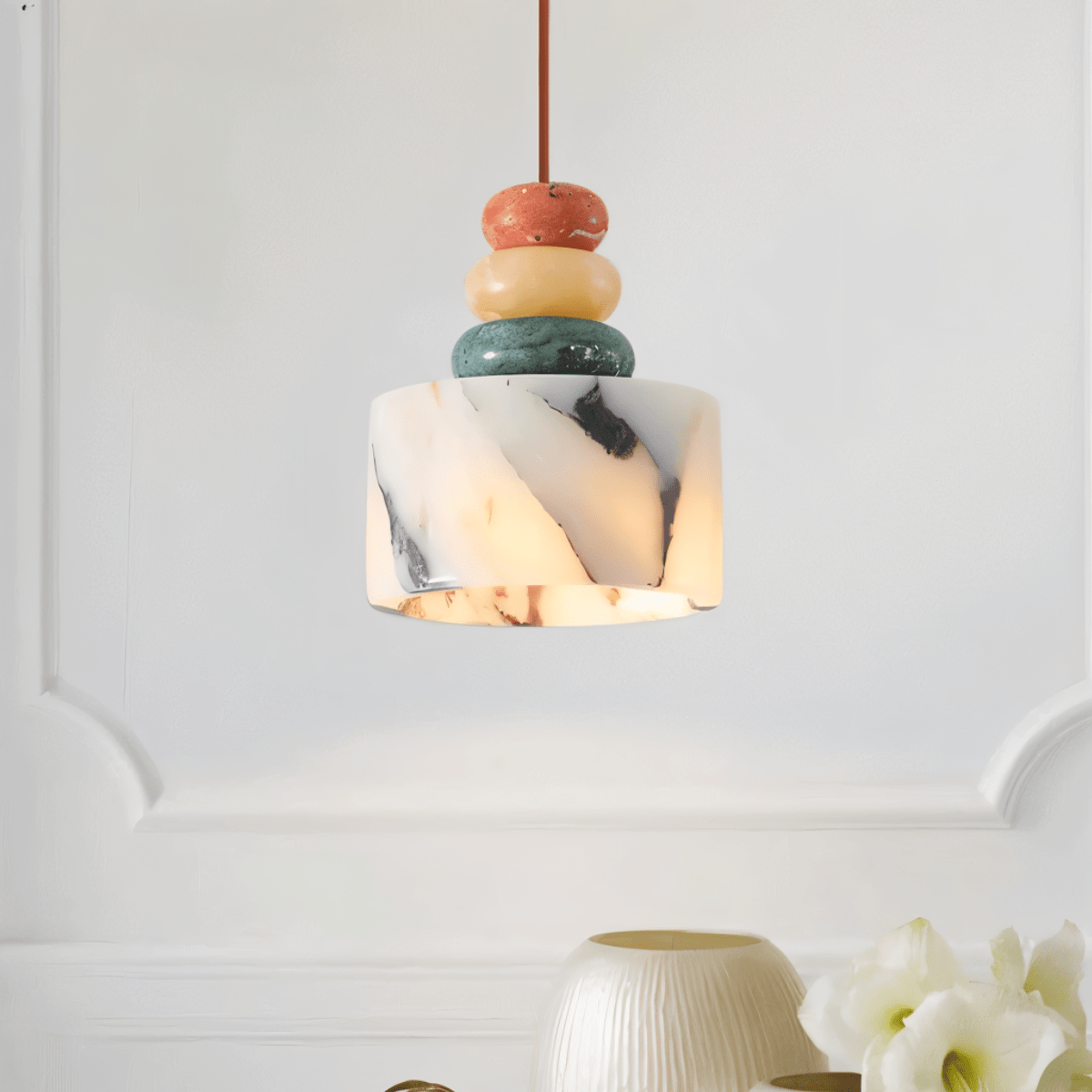 Lampada a Sospensione TerraLume con Venature di Pietra e Bagliore Caldo Diffuso  