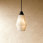 Vaelora alabastrowa lampa wisząca z elegancką metalową ramą  