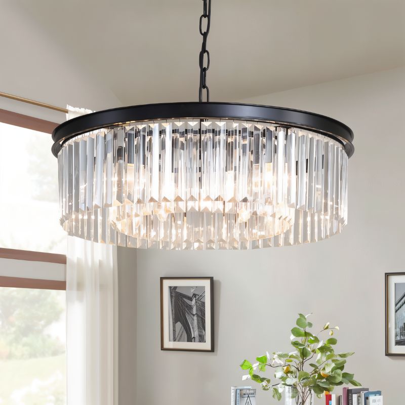 Lampadario Lumiere Crystal Halo che emana fascino hollywoodiano in nero o oro