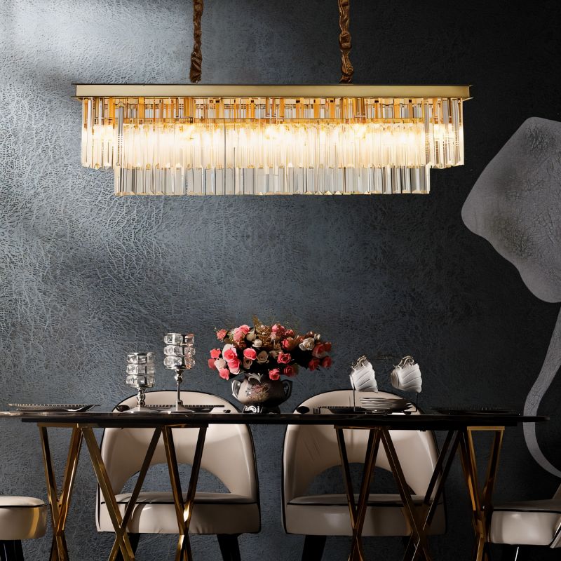 Lampadario Lumiere Crystal Halo che emana fascino hollywoodiano in nero o oro