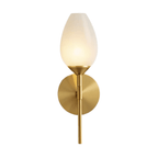 Koppar Tulpan vägglampa med frostat glasskärm för varm modern atmosfär